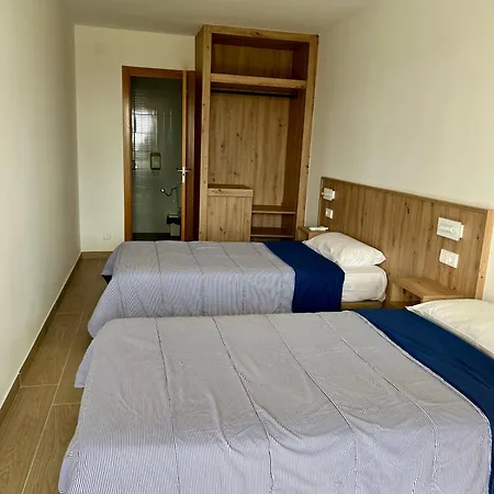 La Ola 3*