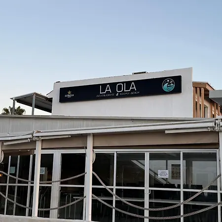 Casa de hóspedes La Ola 2*