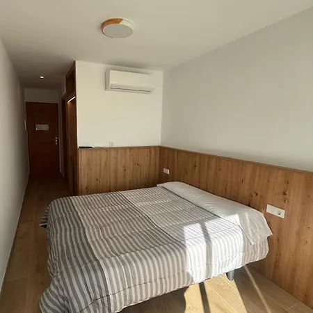 Casa de hóspedes La Ola 2*
