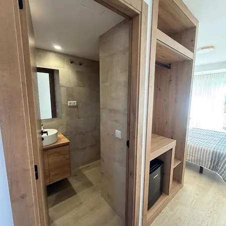 게스트하우스 펜시온 라 올라